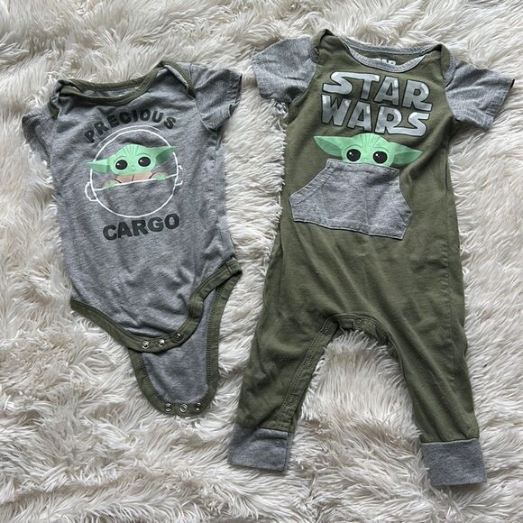 Star Wars ‘Baby Yoda’ Precious Cargo Two Piece Bodysuit Onesie 12M 12 Months - Picture 1 of 6